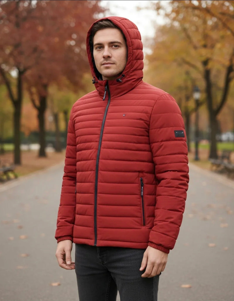CHAMARRA ROJA TECH FLEX CON GORRO