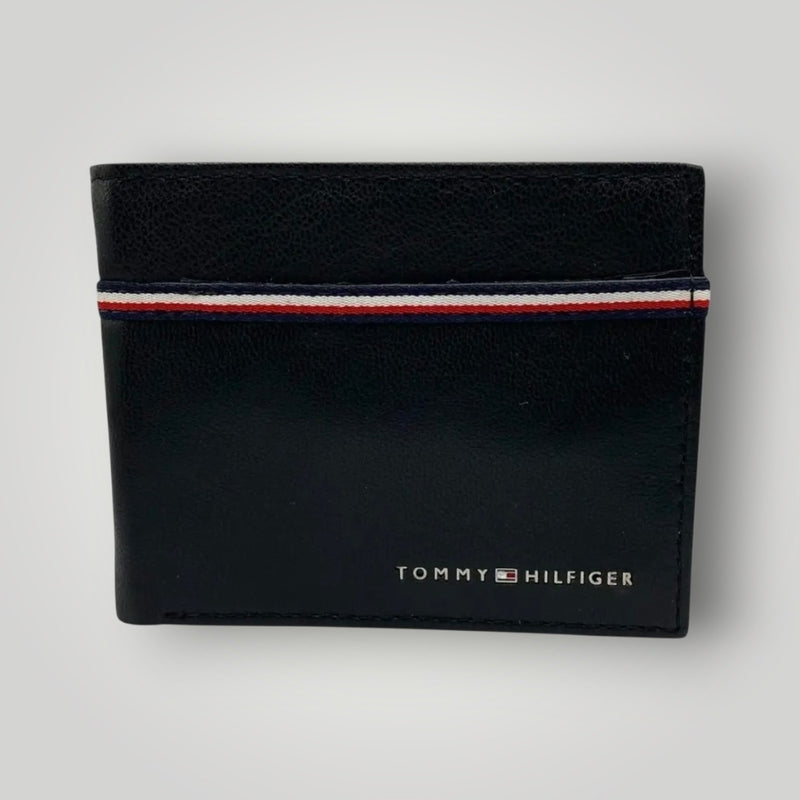 CARTERA NEGRA HILFIGER ESQUINA INFERIOR DERECHA